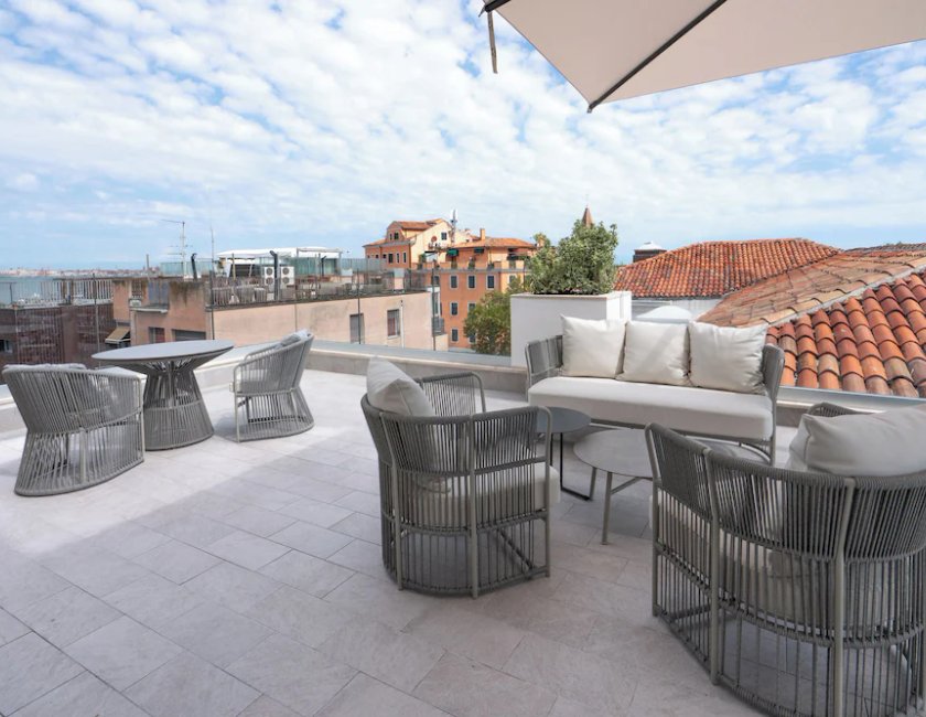Premium Room con Terraza y Vista al Lago Vistas exclusivas del hotel Melia Venezia Lido. Foto 11