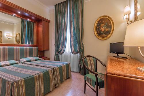 Habitación Doble Estándar - 1 o 2 camas del hotel Raeli Luce. Foto 2