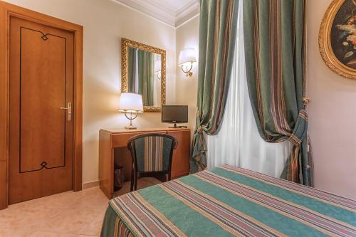 Habitación Doble Económica - 1 o 2 camas del hotel Raeli Luce. Foto 10
