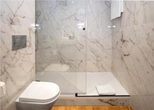 Superior Triple Classic del hotel H10 London Waterloo. Foto 6