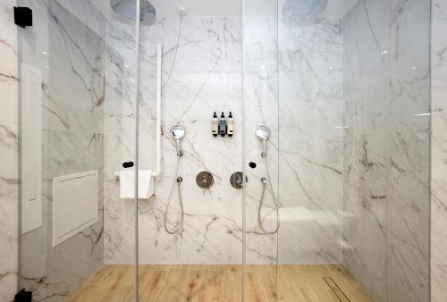 Superior Triple Classic del hotel H10 London Waterloo. Foto 10