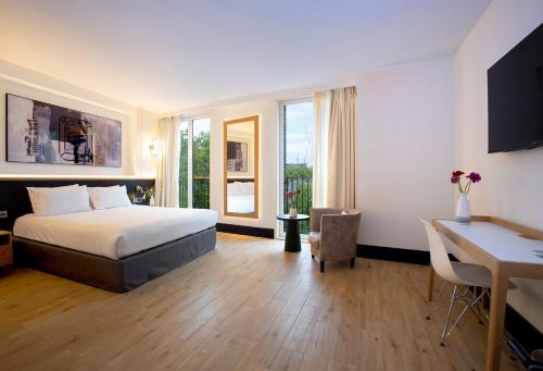 Superior Triple Classic del hotel H10 London Waterloo. Foto 12