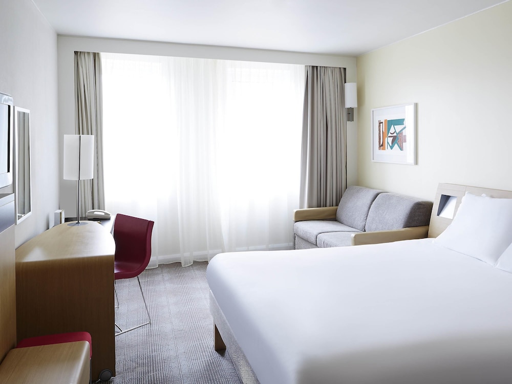 Habitación Superior con 1 cama queen size y sofá - cama del hotel Novotel Liverpool Centre