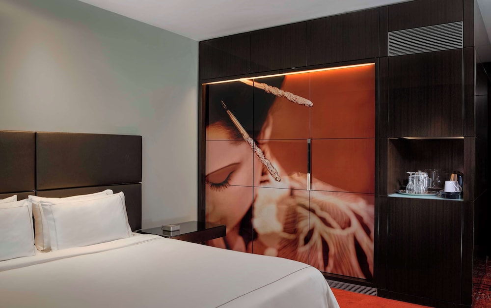 Habitación superior, 1 cama de matrimonio grande del hotel Park Plaza Westminster Bridge London