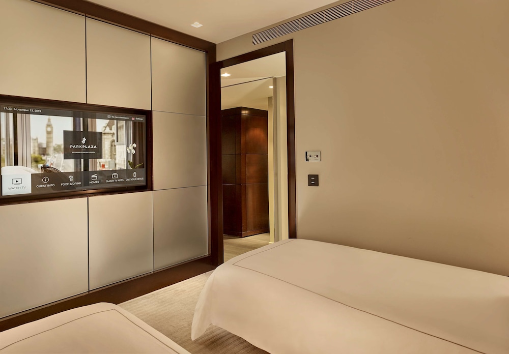 Suite, 2 habitaciones, terraza del hotel Park Plaza Westminster Bridge London. Foto 6