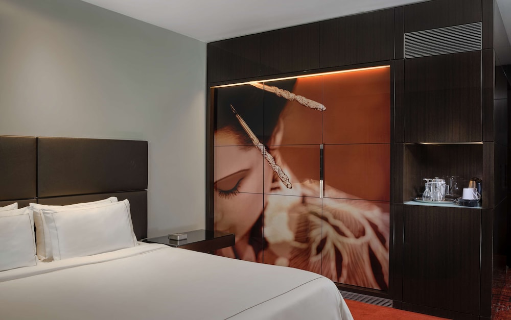 Estudio, 1 cama de matrimonio grande (Big Ben View) del hotel Park Plaza Westminster Bridge London. Foto 1