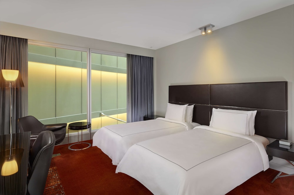 Suite, 2 habitaciones, terraza del hotel Park Plaza Westminster Bridge London. Foto 1