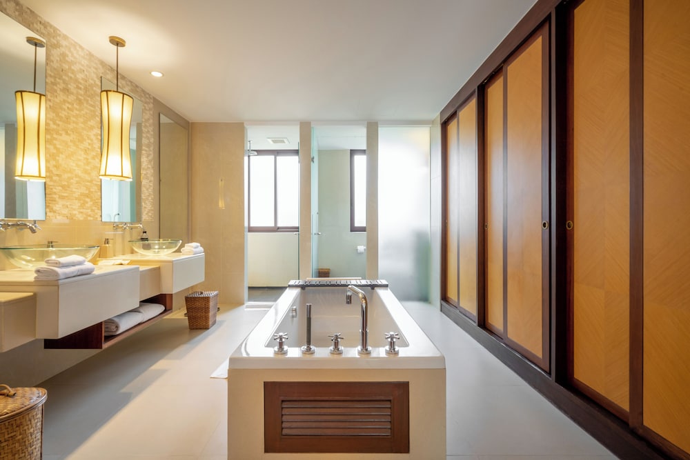 Suite, 2 habitaciones, piscina privada, vistas al mar del hotel Mövenpick Phuket Bangtao. Foto 15