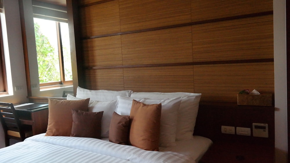 Habitación clásica, 1 cama de matrimonio grande del hotel Mövenpick Phuket Bangtao. Foto 2