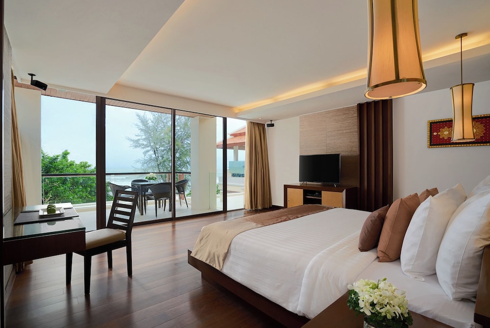 Ático Royal, 3 habitaciones, bañera de hidromasaje, vistas al mar del hotel Mövenpick Phuket Bangtao. Foto 2