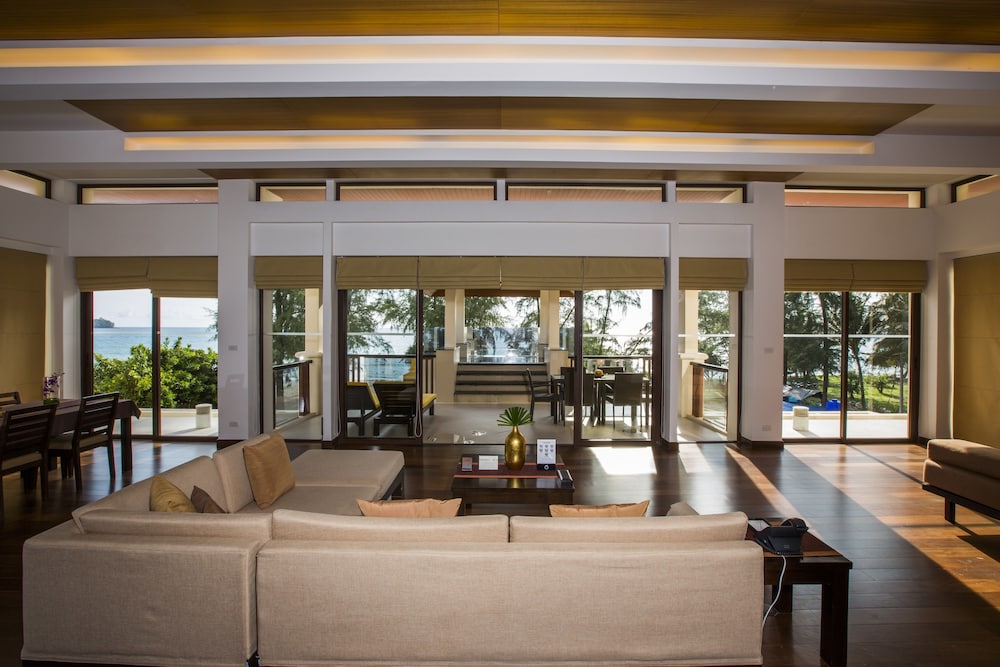 Ático Royal, 3 habitaciones, bañera de hidromasaje, vistas al mar del hotel Mövenpick Phuket Bangtao. Foto 12