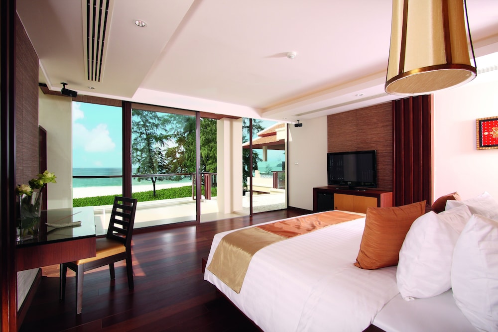 Ático Royal, 3 habitaciones, bañera de hidromasaje, vistas al mar del hotel Mövenpick Phuket Bangtao. Foto 15