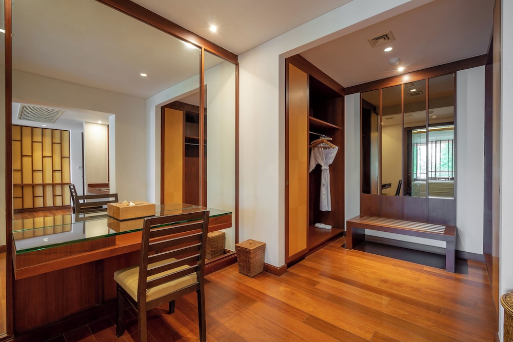 Ático, 3 habitaciones, bañera de hidromasaje, vistas al mar del hotel Mövenpick Phuket Bangtao. Foto 2
