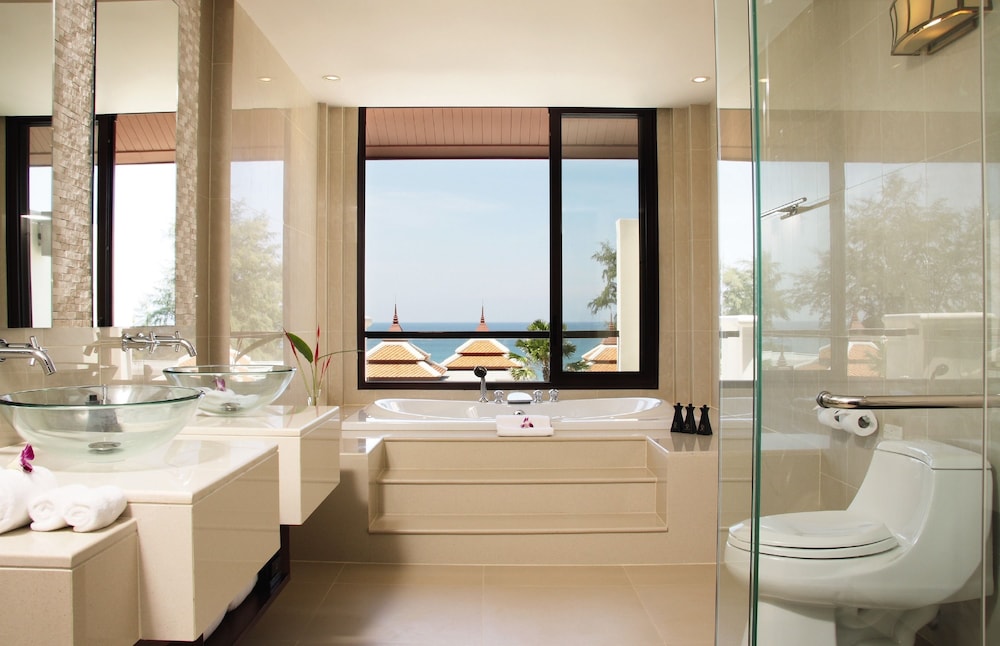 Ático, 3 habitaciones, bañera de hidromasaje, vistas al mar del hotel Mövenpick Phuket Bangtao. Foto 12
