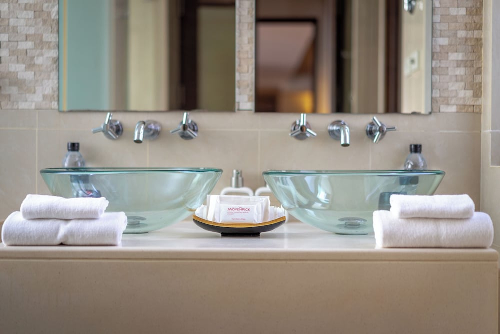 Ático, 3 habitaciones, bañera de hidromasaje, vistas al mar del hotel Mövenpick Phuket Bangtao. Foto 15