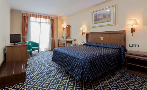 Habitación Doble del hotel Agora Juan De Austria. Foto 10