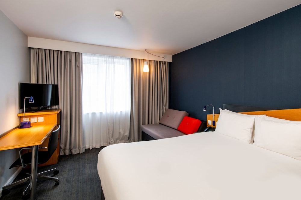 Habitación estándar, 1 cama doble (con desayuno caliente gratuito) del hotel Holiday Inn Express Edinburgh Royal Mile, An Ihg. Foto 3