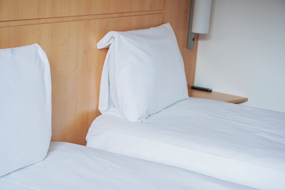 Habitación estándar, 2 camas individuales del hotel IBIS GIRONA COSTA BRAVA. Foto 5