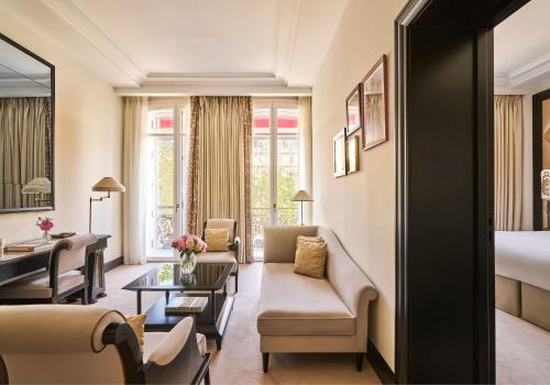 Suite Prestige Champs - Elysées del hotel Barrière Fouquet's Paris. Foto 2