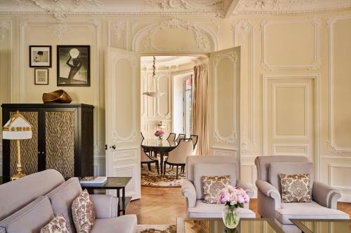 Suite del hotel Barrière Fouquet's Paris. Foto 1