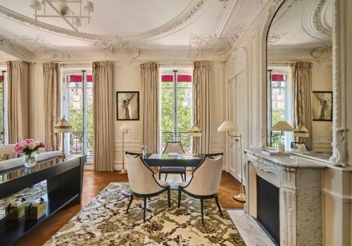 Suite del hotel Barrière Fouquet's Paris. Foto 5