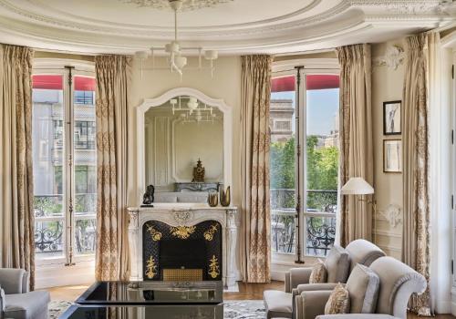 Habitación Cuádruple del hotel Barrière Fouquet's Paris. Foto 3