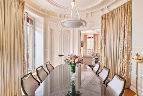 Suite del hotel Barrière Fouquet's Paris. Foto 4