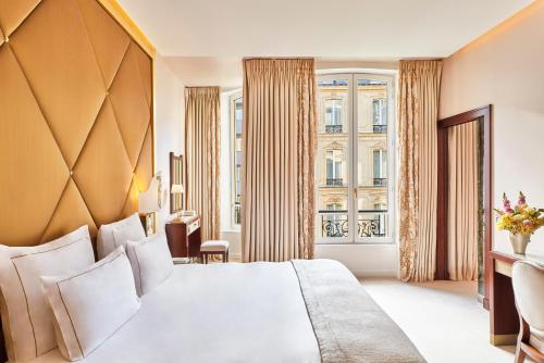 Suite Deluxe del hotel Barrière Fouquet's Paris. Foto 1