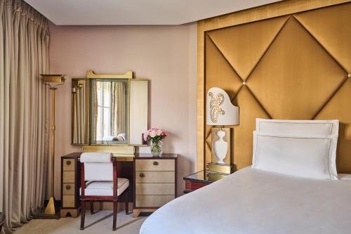 Suite Superior del hotel Barrière Fouquet's Paris
