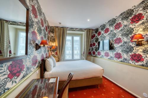 Habitación Doble con vistas al Arco del Triunfo del hotel Belfast. Foto 1