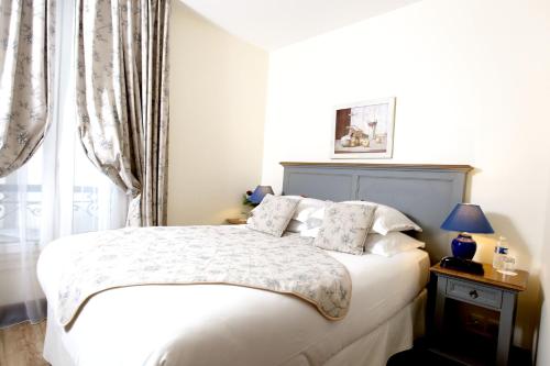 Habitación Doble Clásica del hotel Waldorf Montparnasse. Foto 1