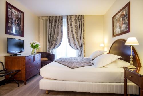 Habitación Doble Superior del hotel Waldorf Montparnasse. Foto 9