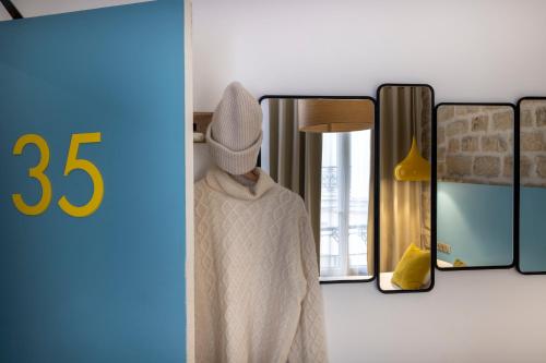 Habitación Doble Clásica del hotel Le Régent Montmartre By Hiphophostels