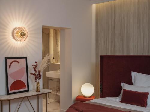 Suite con bañera de hidromasaje del hotel Le Seven. Foto 2