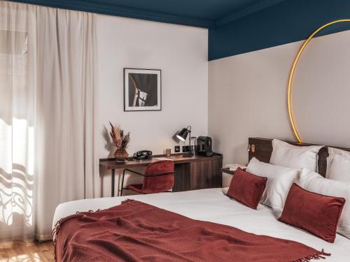 Habitación Doble Deluxe del hotel Le Seven. Foto 4