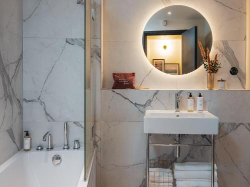 Suite 7ème Jour del hotel Le Seven. Foto 10