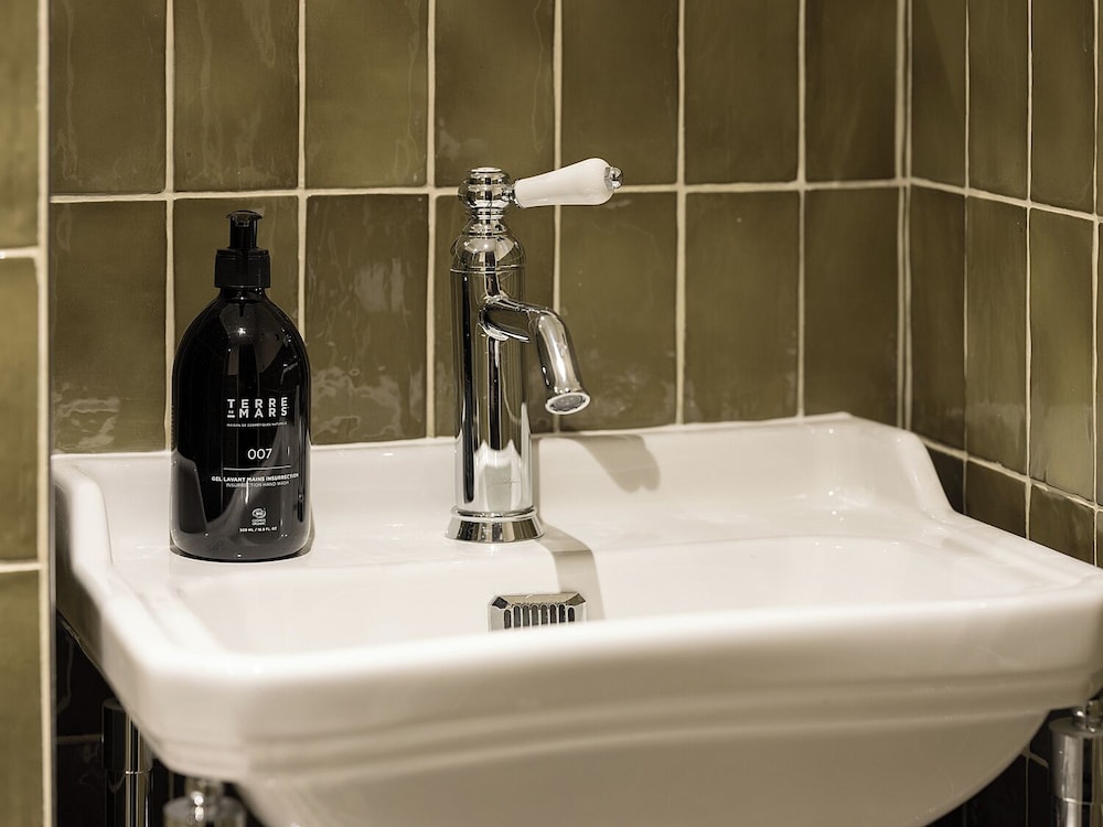 Habitación familiar, 2 habitaciones del hotel Hôtel Le Petit Belloy St Germain. Foto 6