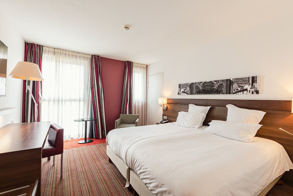 Habitación estándar, 2 camas individuales del hotel Holiday Inn Mulhouse, An Ihg. Foto 1
