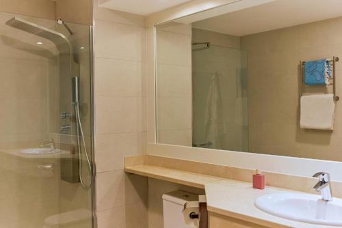 Lodge Doble Privado del hotel Tui Magic Life Fuerteventura - All Inclusive. Foto 2