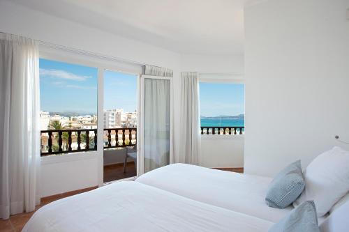 Habitación Triple del hotel Galaxia Boutique. Foto 1