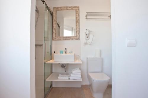 Habitación Doble Superior con vistas al mar del hotel Galaxia Boutique. Foto 9