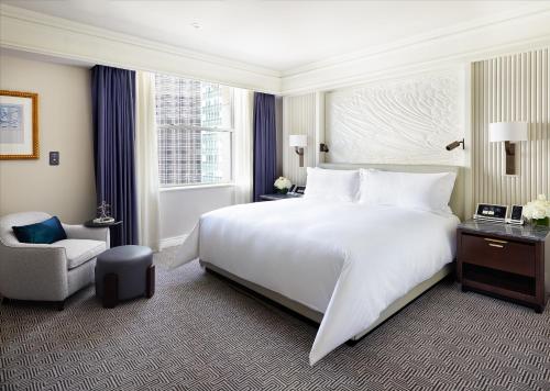Suite Deluxe con cama extragrande del hotel The Peninsula New York. Foto 1