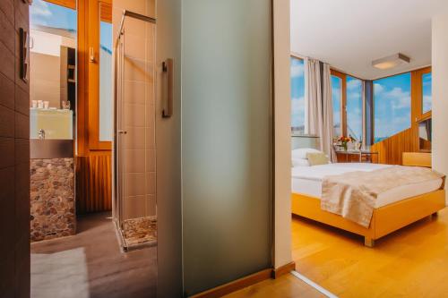 Habitación Doble Deluxe con vistas al castillo de Praga del hotel Wenceslas Square. Foto 3