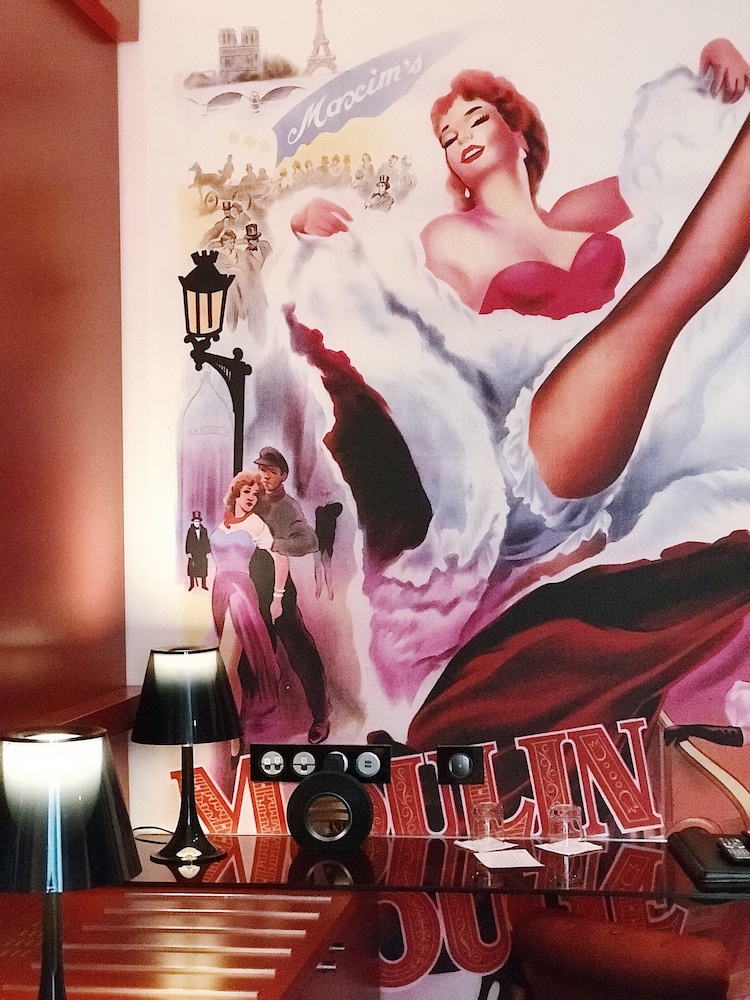 Habitación doble Moulin Rouge con ducha del hotel Design Secrets De Paris
