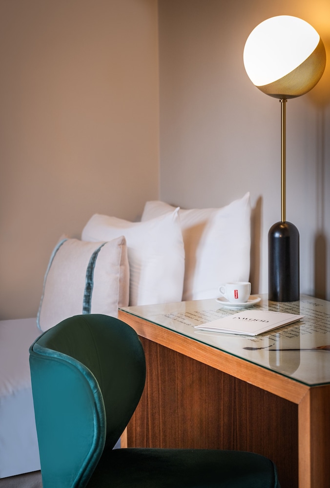 Suite junior del hotel LE TOURVILLE PARIS. Foto 3