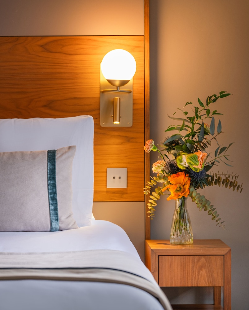 Suite junior del hotel LE TOURVILLE PARIS. Foto 6