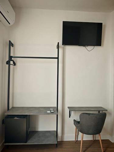 Habitación Doble con patio del hotel Nochela Sevilla. Foto 7