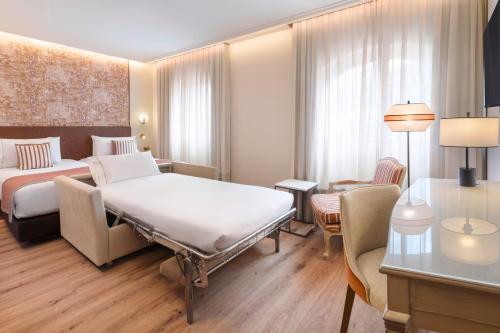 Habitación Triple del hotel Eurostars Sevilla Boutique. Foto 4