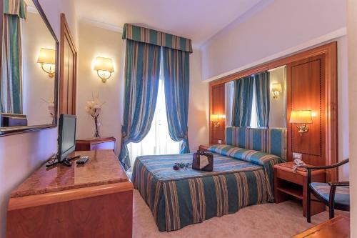Habitación Doble Estándar - 1 o 2 camas del hotel Raeli Lux. Foto 4