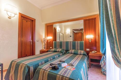 Habitación Doble Estándar - 1 o 2 camas del hotel Raeli Lux. Foto 5